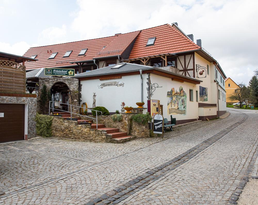 Kraeuterhotel Garni Zur Klostergrotte Nohra  ภายนอก รูปภาพ