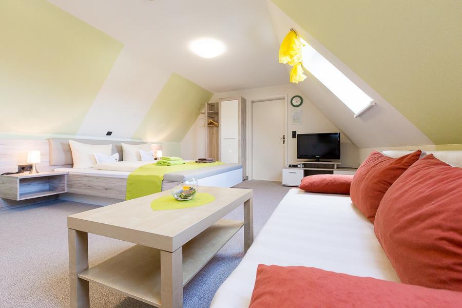 Kraeuterhotel Garni Zur Klostergrotte Nohra  ภายนอก รูปภาพ