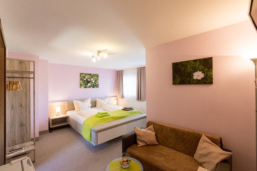 Kraeuterhotel Garni Zur Klostergrotte Nohra  ภายนอก รูปภาพ