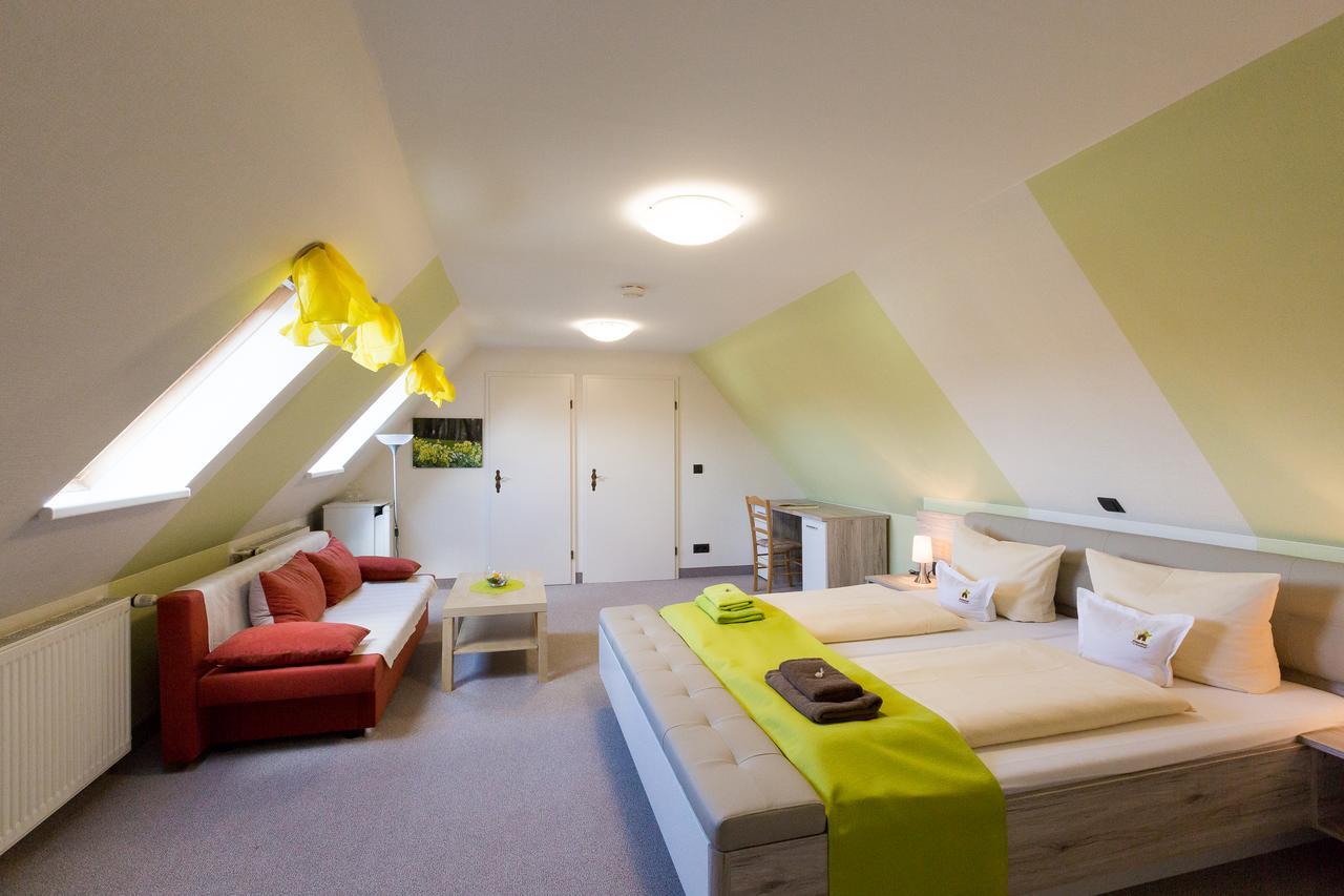 Kraeuterhotel Garni Zur Klostergrotte Nohra  ภายนอก รูปภาพ